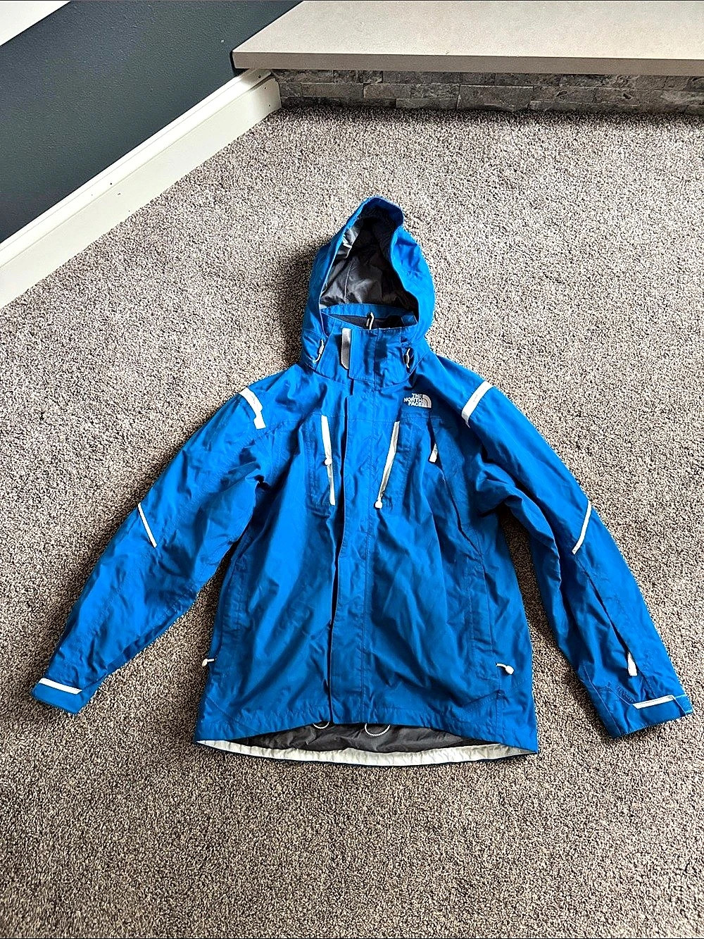 The North Face Men's Blue Performance Jacket Size Medium EUC